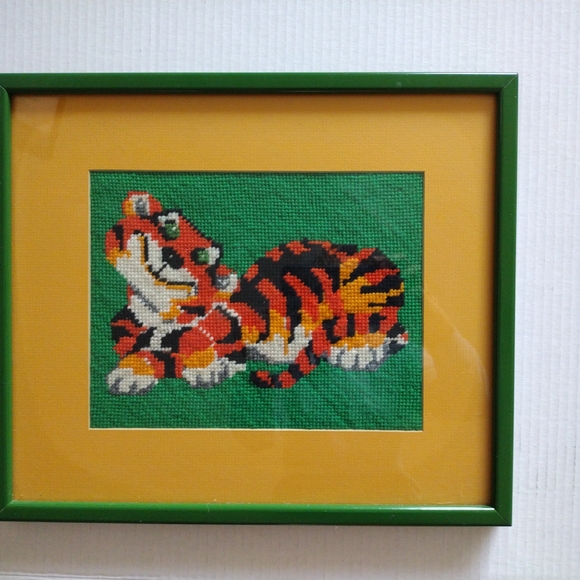 Glass Framed Colorful Tiger Needlepoint Art Printed Matted Green Orange - Picture 12 of 16